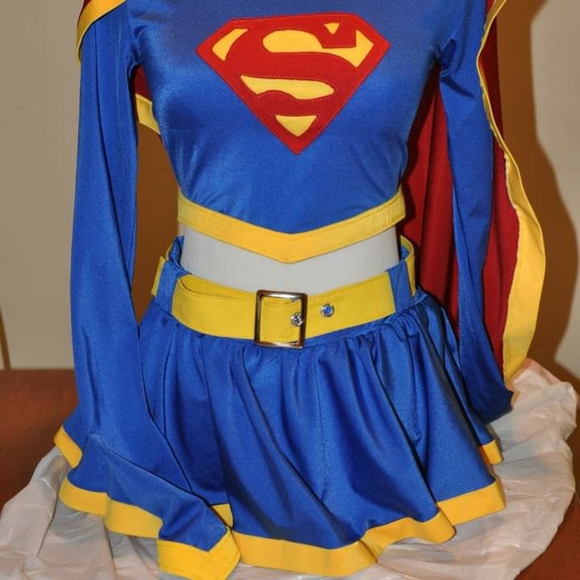 Supergirl 4 piece Modern New Earth Cosplay Costume Womens Size XXS High Quality - Picture 4 of 5